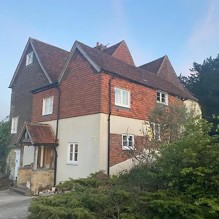 Church Farmhouse, Surrey, Sleeps 10, Large Garden Crowhurst  Exterior photo